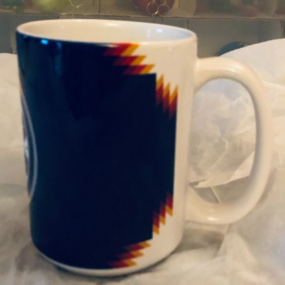 NWT Winnipeg Jets mug 15oz - Picture 2 of 4